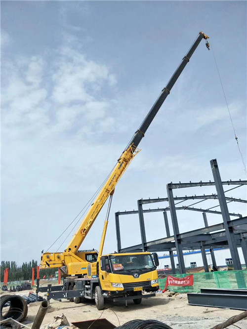 昌江区超高层建筑钢结构吊装案例